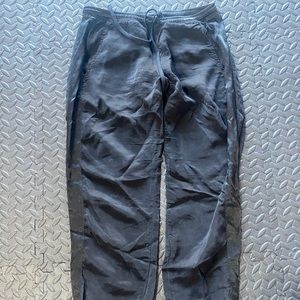 Hard tail womens black satin crop pant XS